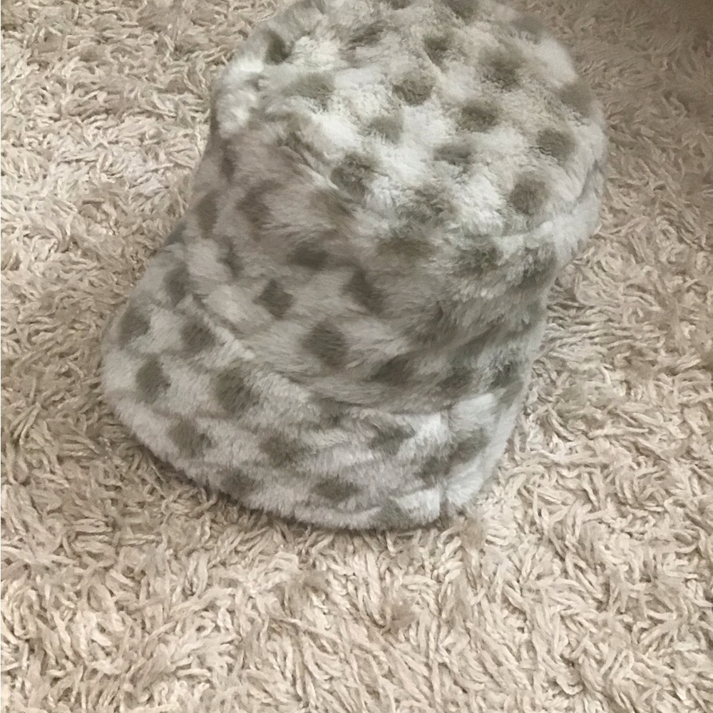 Bucket Hat - Picture 3 of 5
